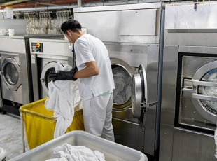 Dry Cleaners and Laundry Packaging