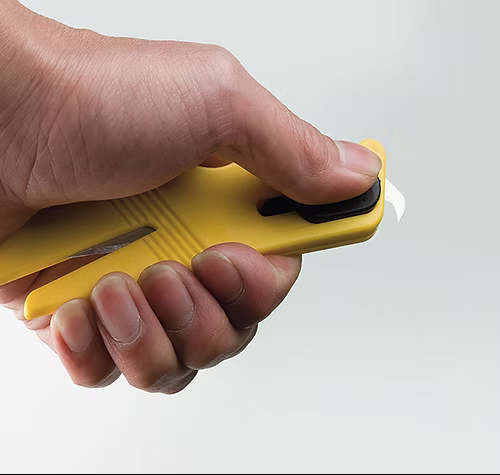 Multifunctional Cutter CN-152 (Retractable Safety Knife)
